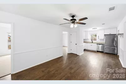 6924 Woodfield Drive, Charlotte, NC 28215 - Photo 8