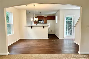 6207 Thompson Brook Lane, Charlotte, NC 28212 - Photo 2