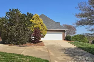 1021 Horse Rock Rd, Hickory, NC 28602 - Photo 2