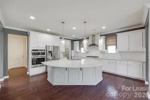 421 Sandbar Pt, Clover, SC 29710 - Photo 10
