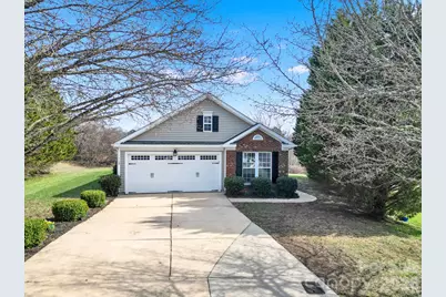 112 N Woodcliff Lane, Mount Holly, NC 28120 - Photo 1