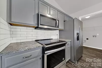 112 N Woodcliff Lane, Mount Holly, NC 28120 - Photo 4