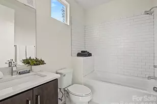139 S Bruns Ave, Charlotte, NC 28208 - Photo 22