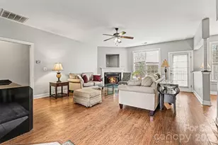 11115 Caroline Whitney Cir, Charlotte, NC 28212 - Photo 18