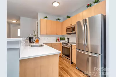 1101 W 1st Street #211, Charlotte, NC 28202 - Photo 6