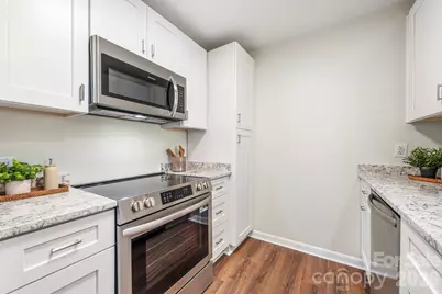 1323 Queens Road #324, Charlotte, NC 28207 - Photo 10