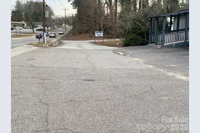 1001 Greenville Highway #6, Hendersonville, NC 28792 - Photo 4