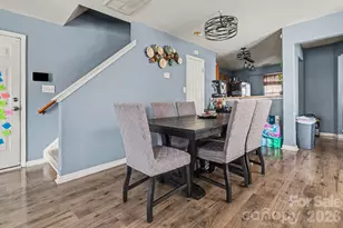 1409 Majestic Meadow Dr, Charlotte, NC 28216 - Photo 8