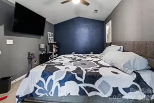 1409 Majestic Meadow Dr, Charlotte, NC 28216 - Photo 6