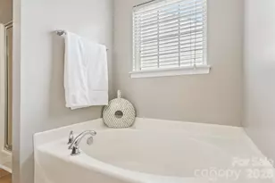 2457 Marthas Ridge Dr, Statesville, NC 28625 - Photo 18