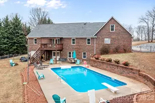 3156 Teresa Dr, Lincolnton, NC 28092 - Photo 2