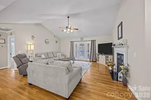 3156 Teresa Dr, Lincolnton, NC 28092 - Photo 6