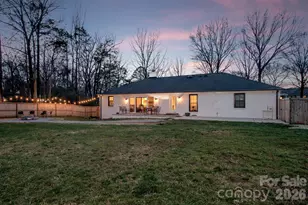 7710 Ridgeloch Pl, Charlotte, NC 28226 - Photo 2