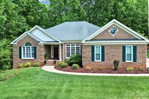 160 Fernbrook Dr, Mooresville, NC 28117 - Photo 2