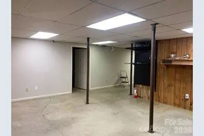 1001 & 1003 Greenville Highway, Hendersonville, NC 28792 - Photo 32