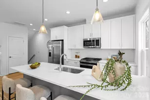 3920 Hager Dr, Charlotte, NC 28208 - Photo 2