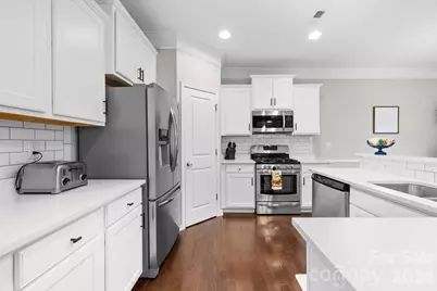 5020 Fenwick Court, Lancaster, SC 29720 - Photo 4