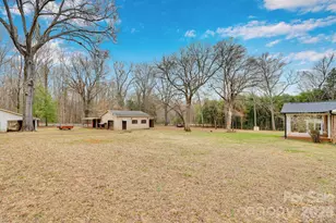 6125 Holland Dr, Clover, SC 29710 - Photo 16