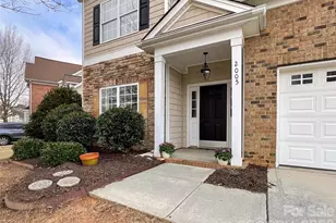 2005 Blue Iris Dr, Matthews, NC 28104 - Photo 2
