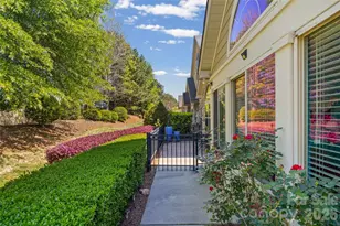 768 Ledgestone Ct, Tega Cay, SC 29708 - Photo 2