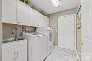 768 Ledgestone Ct, Tega Cay, SC 29708 - Photo 16