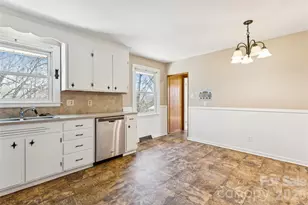 110 Hillcrest Dr, Belmont, NC 28012 - Photo 6