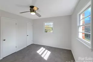 138 Victoria Dr, Statesville, NC 28625 - Photo 4