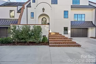 2622 Chelsea Dr, Charlotte, NC 28209 - Photo 2