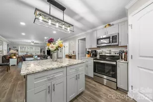 211 E Ohio Ave, Bessemer City, NC 28016 - Photo 16