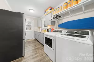 211 E Ohio Ave, Bessemer City, NC 28016 - Photo 26