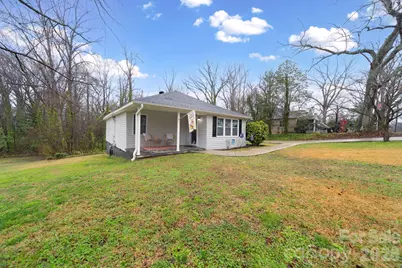 211 E Ohio Avenue, Bessemer City, NC 28016 - Photo 4