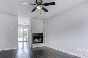 8215 Circle Tree Ln, Charlotte, NC 28277 - Photo 4