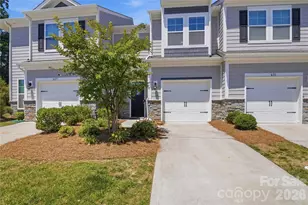 629 Cypress Glen Ln, Lake Wylie, SC 29710 - Photo 2