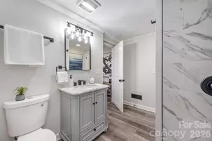 915 Crestmere St, Charlotte, NC 28208 - Photo 14