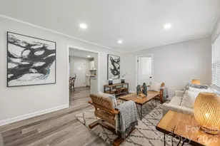 915 Crestmere St, Charlotte, NC 28208 - Photo 2