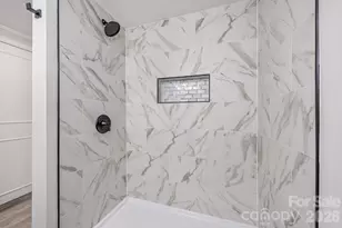 915 Crestmere St, Charlotte, NC 28208 - Photo 16