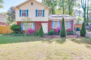 6820 Elm Forest Dr, Charlotte, NC 28212 - Photo 1