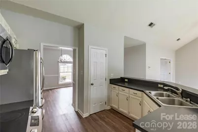 803 Brightmoor Drive, Matthews, NC 28105 - Photo 6