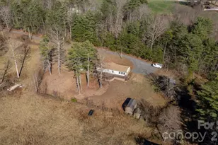 250 Dirt Rd, Taylorsville, NC 28681 - Photo 38