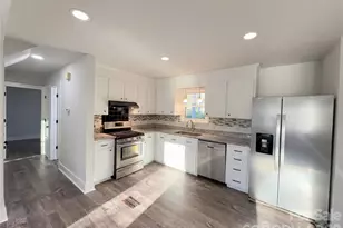 9601 Buckskin Ln, Mint Hill, NC 28227 - Photo 10