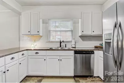 1019 Pennton Avenue SW, Lenoir, NC 28645 - Photo 10