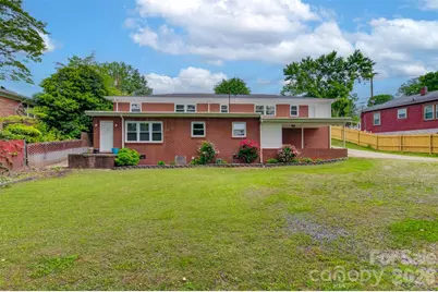 1019 Pennton Avenue SW, Lenoir, NC 28645 - Photo 4