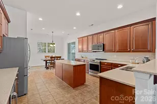 9927 Daufuskie Dr, Charlotte, NC 28278 - Photo 18