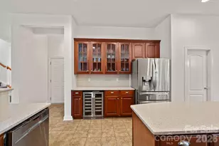 9927 Daufuskie Dr, Charlotte, NC 28278 - Photo 4