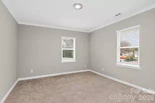 112 Oregon St, Charlotte, NC 28208 - Photo 16