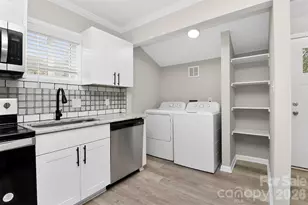 112 Oregon St, Charlotte, NC 28208 - Photo 10