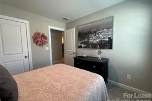 3738 Memorial Pkwy, Charlotte, NC 28217 - Photo 16