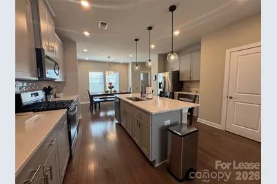 3738 Memorial Parkway, Charlotte, NC 28217 - Photo 10