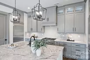 8159 Fairview Rd, Charlotte, NC 28226 - Photo 16