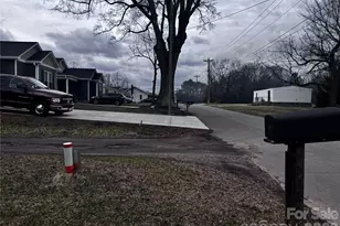 1838 Gay St, Statesville, NC 28625 - Photo 4